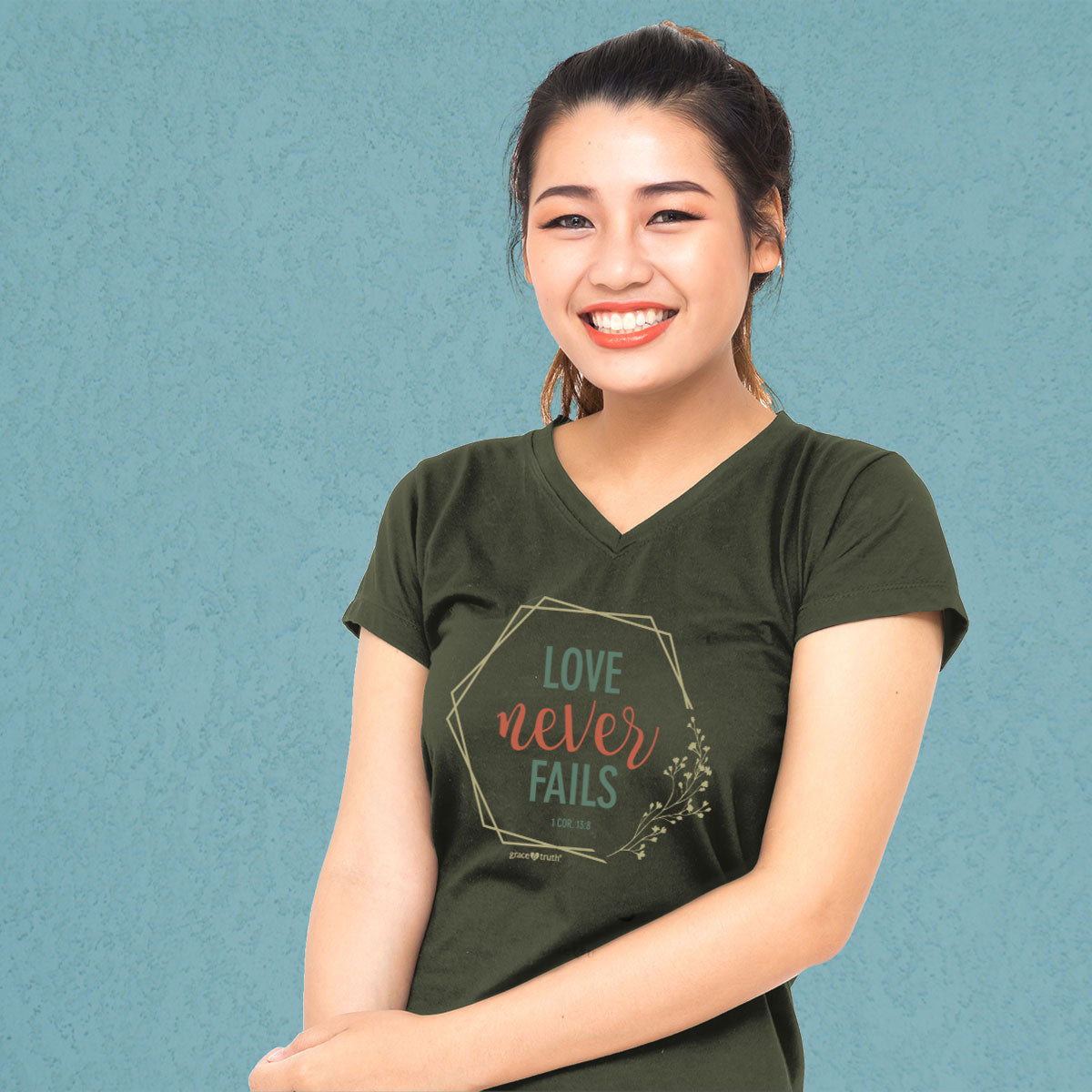 grace & truth Womens V-Neck T-Shirt Love Never Fails